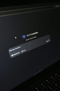 Digitalisierung in der Kommunikation: Von klassischen Medien zur KI-gestützten Interaktion